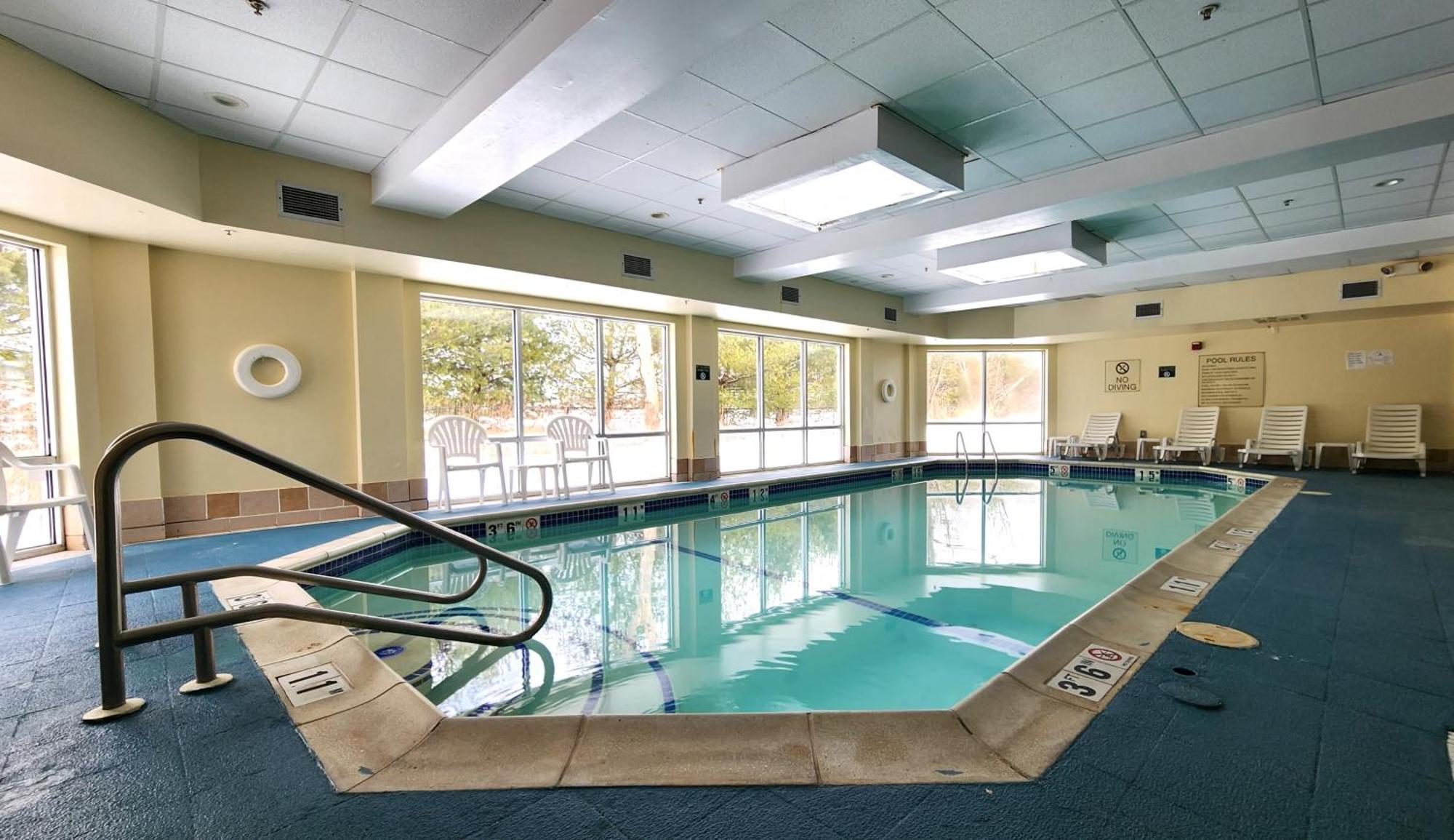 Comfort Inn & Suites Mount Pocono Buitenkant foto