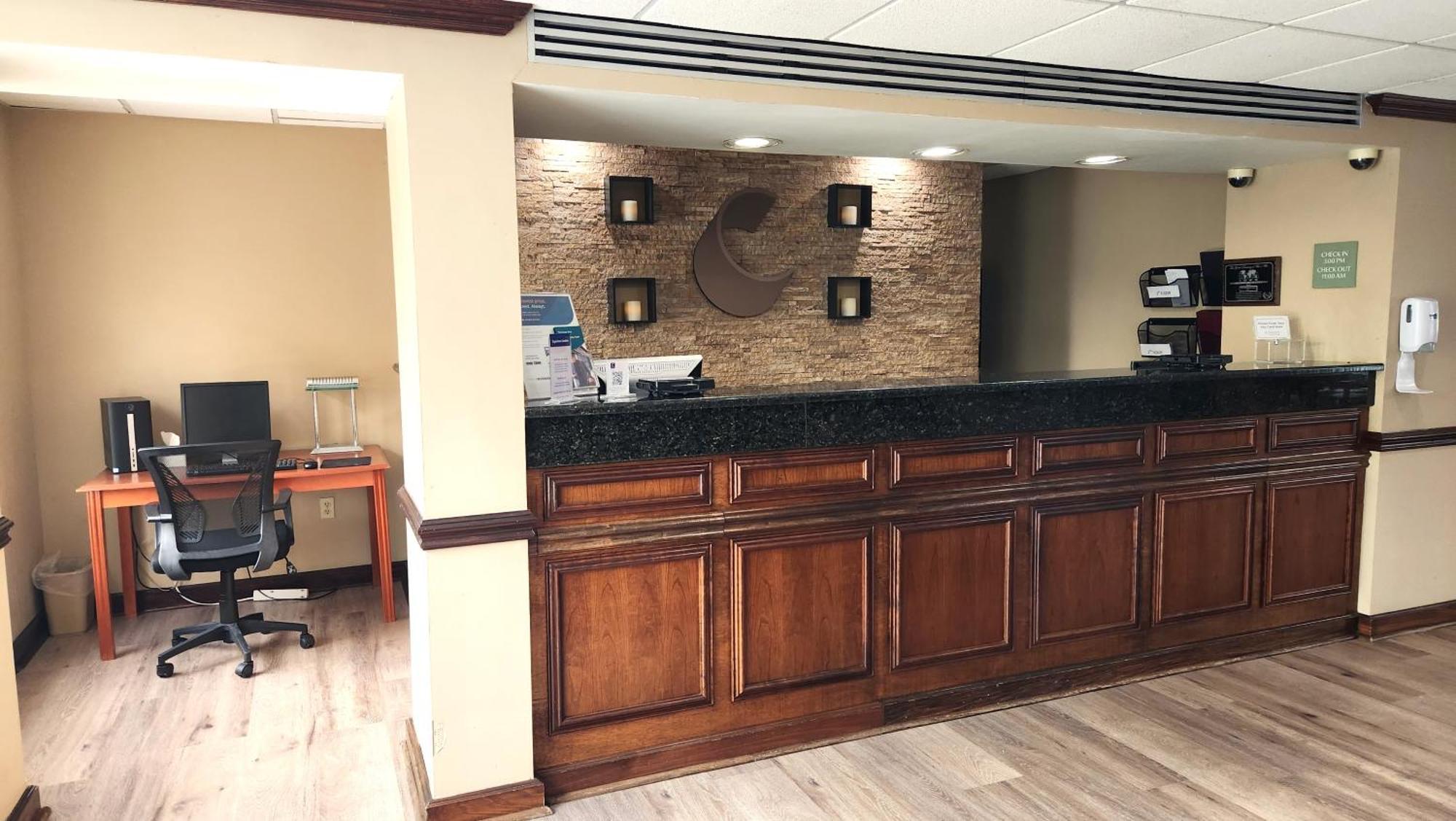 Comfort Inn & Suites Mount Pocono Buitenkant foto