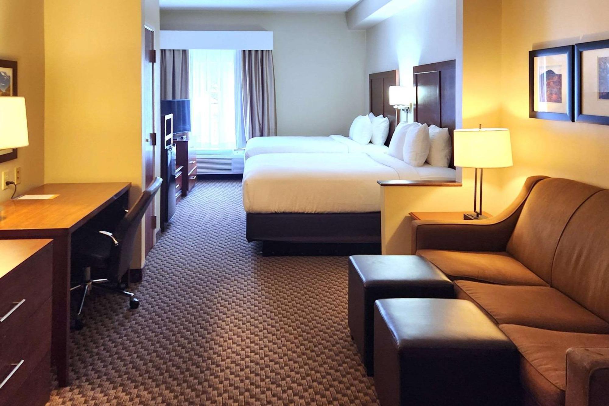 Comfort Inn & Suites Mount Pocono Buitenkant foto