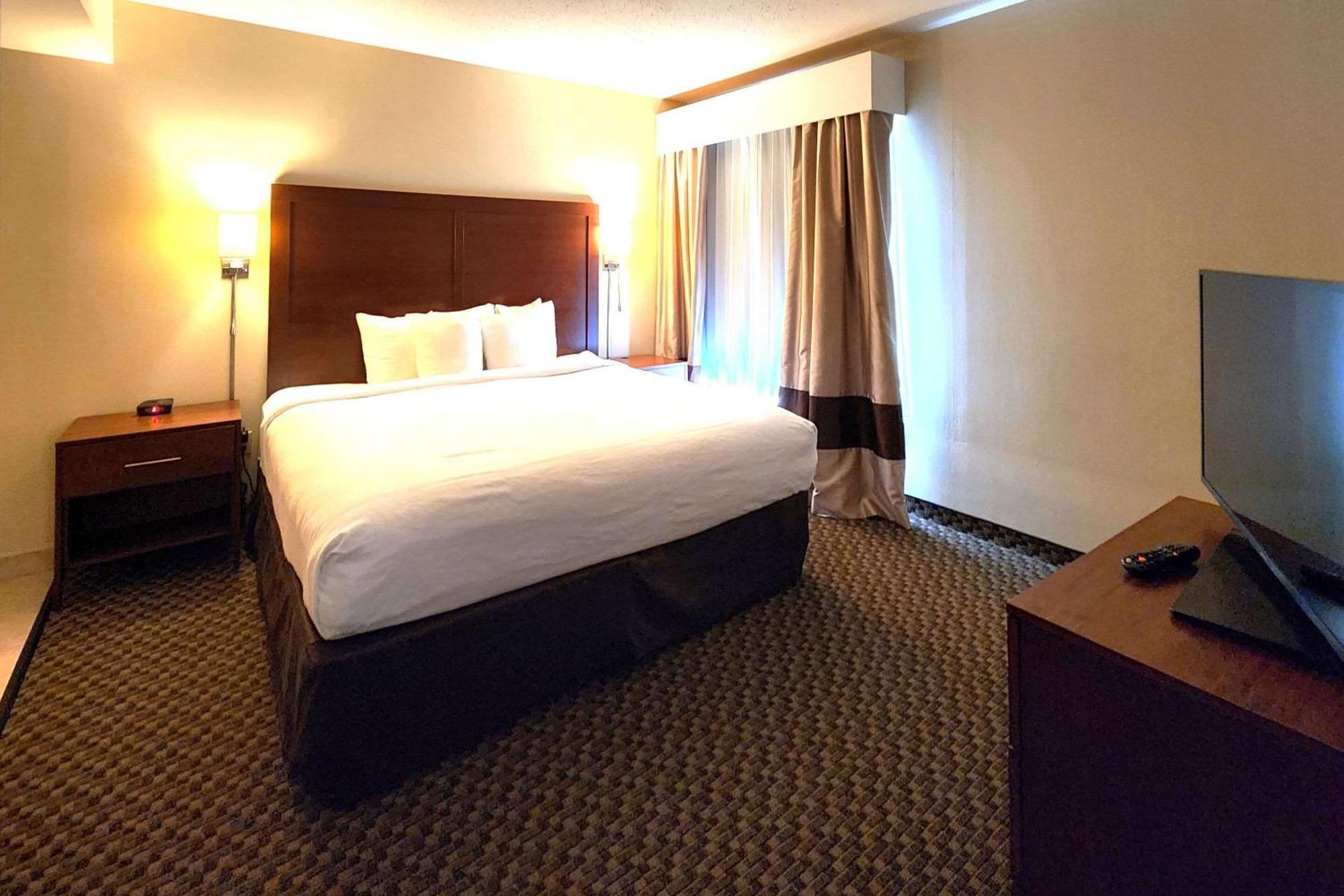 Comfort Inn & Suites Mount Pocono Buitenkant foto