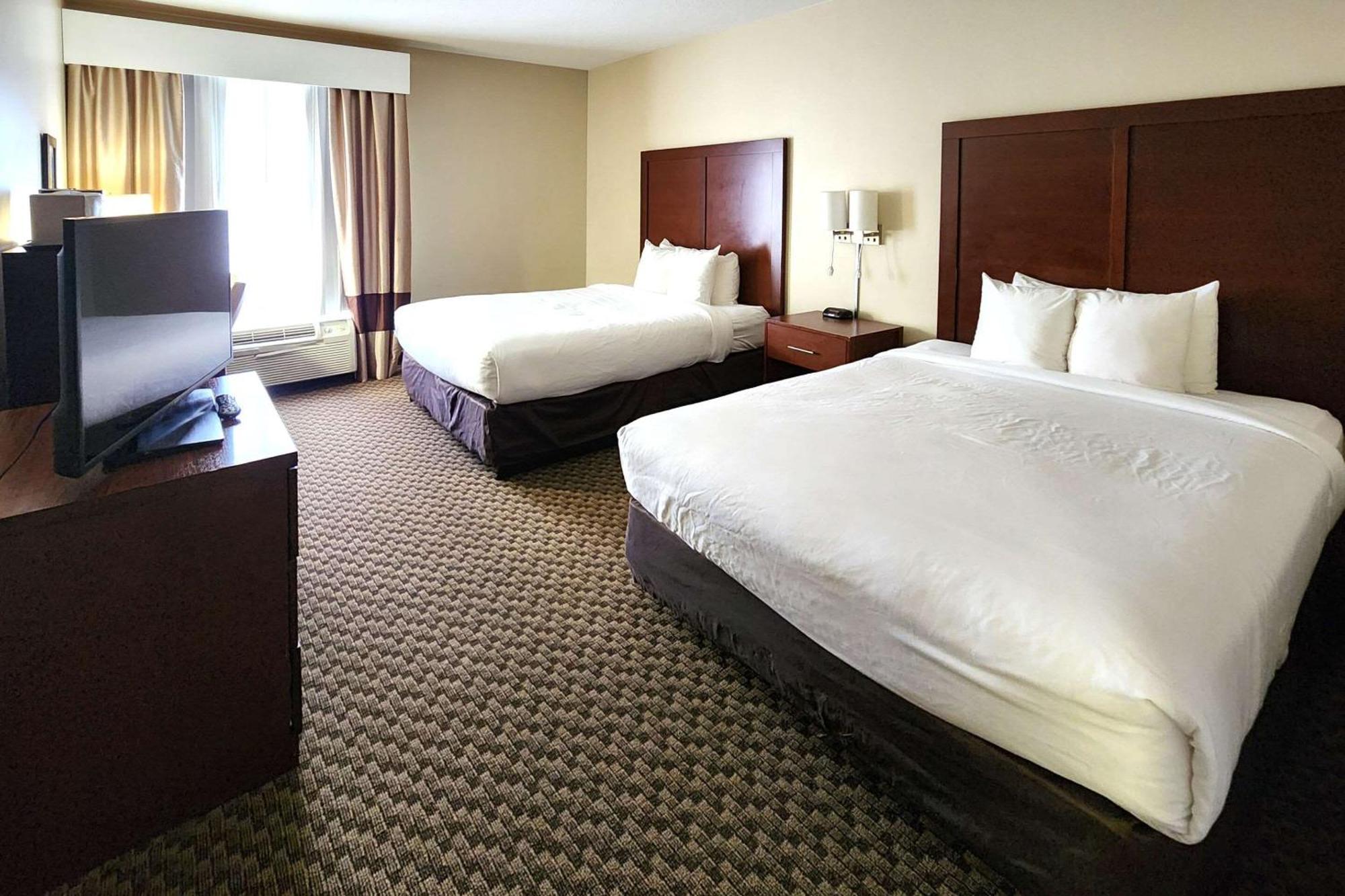 Comfort Inn & Suites Mount Pocono Buitenkant foto